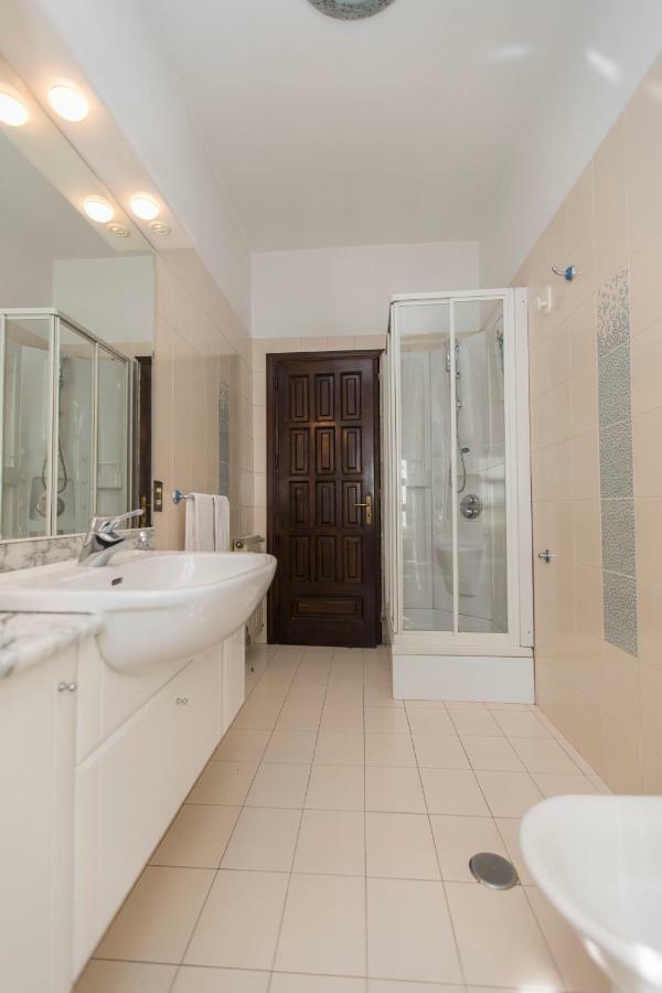 Il Roseto Hotel อาเจโรลา ภายนอก รูปภาพ