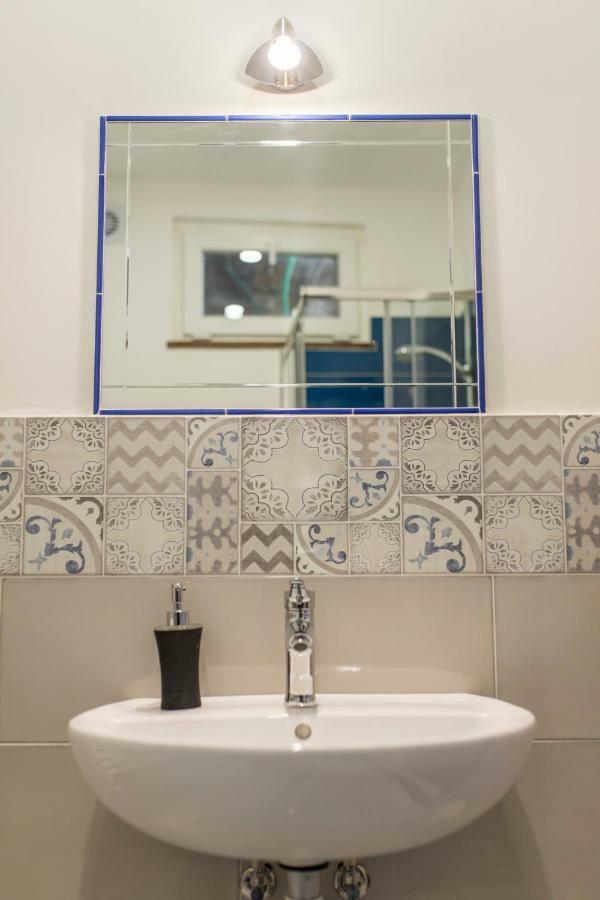 Il Roseto Hotel อาเจโรลา ภายนอก รูปภาพ